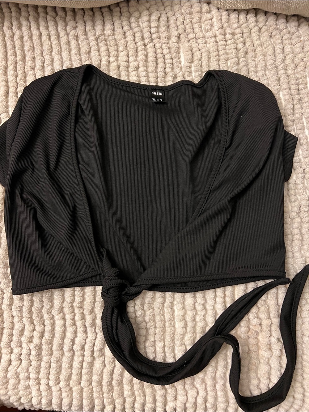 SHEIN Black Ribbed Tie-Front Crop Top